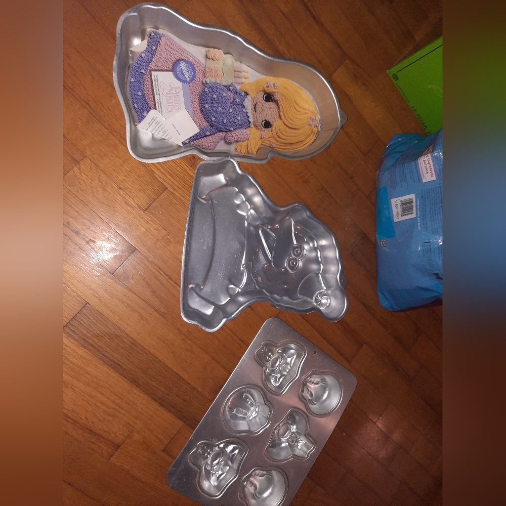 Cake pans - Picture 9 of 13
